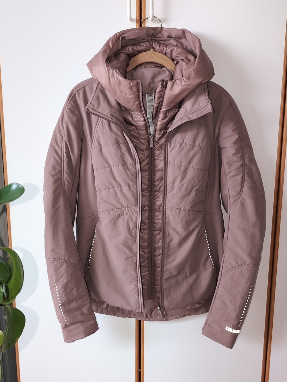 Lululemon Another Mile Jacket Twilight Rose 8 Rare color